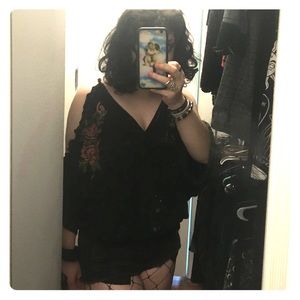 oversized acid wash grey shirt w flower patches